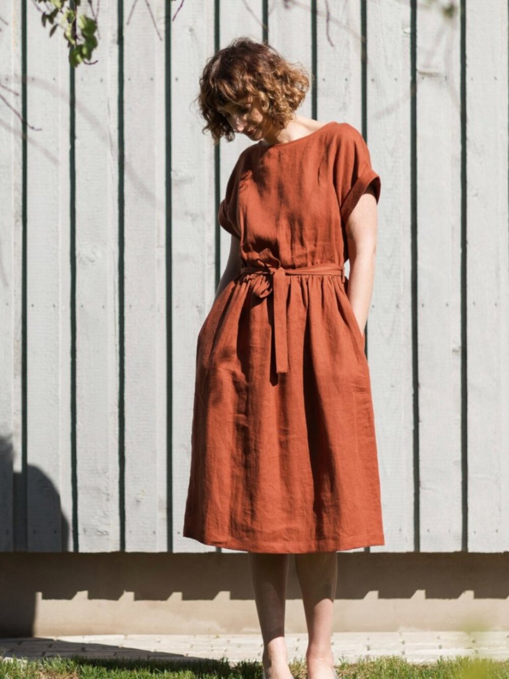 OffOn Linen Tie Belt Dress in Redwood